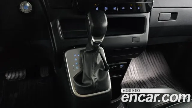 Hyundai Staria — Фото автомобиля 9