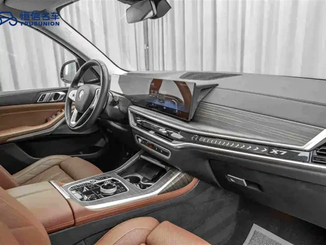 BMW X7 — Фото автомобиля 14