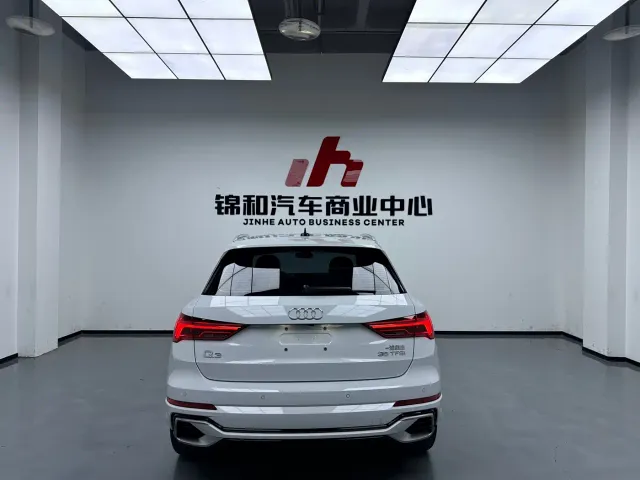 Audi Q3 — Фото автомобиля 9