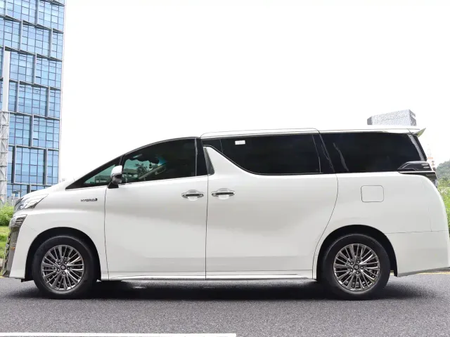 Toyota Vellfire — Фото автомобиля 7