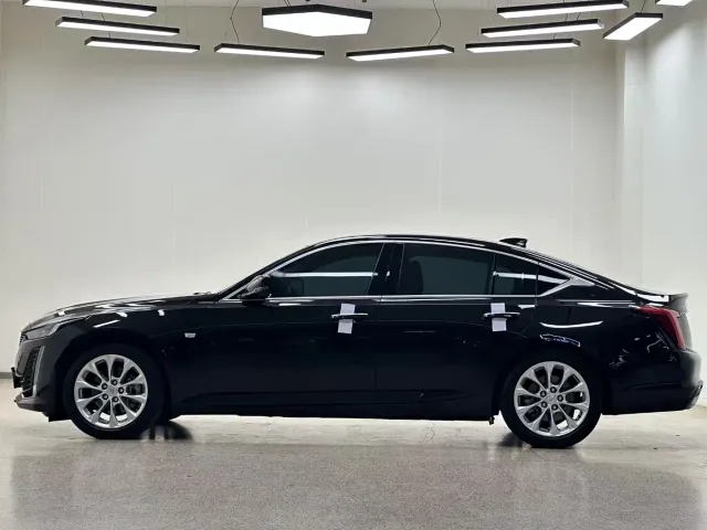 Cadillac CT5 — Фото автомобиля 8