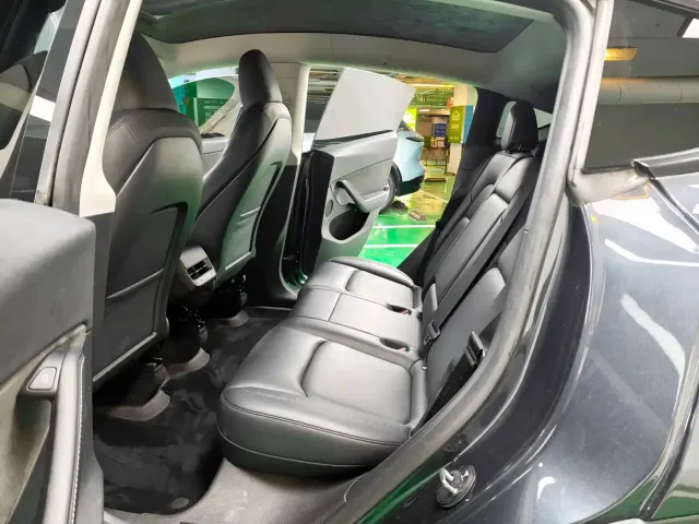 Tesla Model Y — Фото автомобиля 7