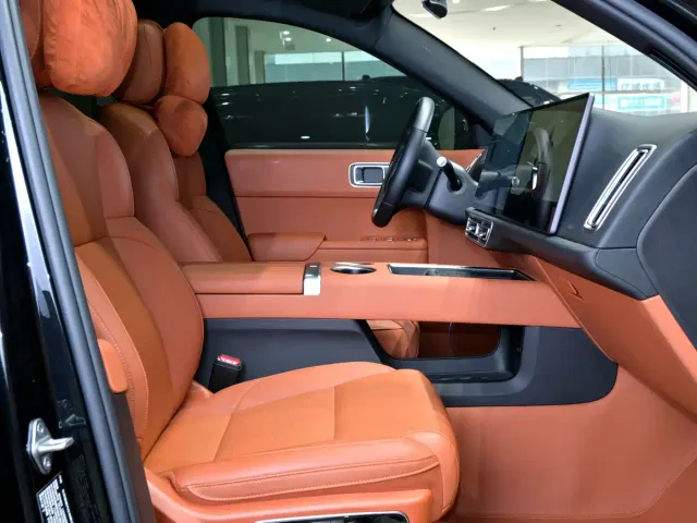 Li Auto L7 — Фото автомобиля 6