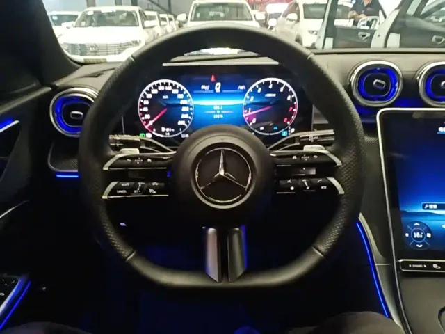 Mercedes-Benz C-Class — Фото автомобиля 10