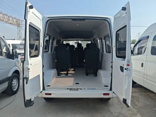 Maxus Xintu V80 — Фото автомобиля 18