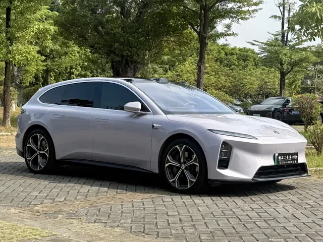 Nio ET5 Touring — Фото автомобиля 3
