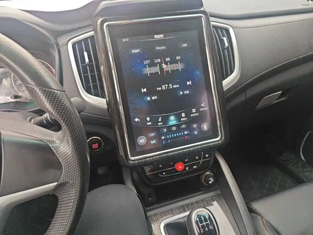 SWM Motor SWM X7 — Фото автомобиля 12