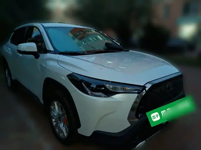 Toyota Corolla Cross — Фото автомобиля 3