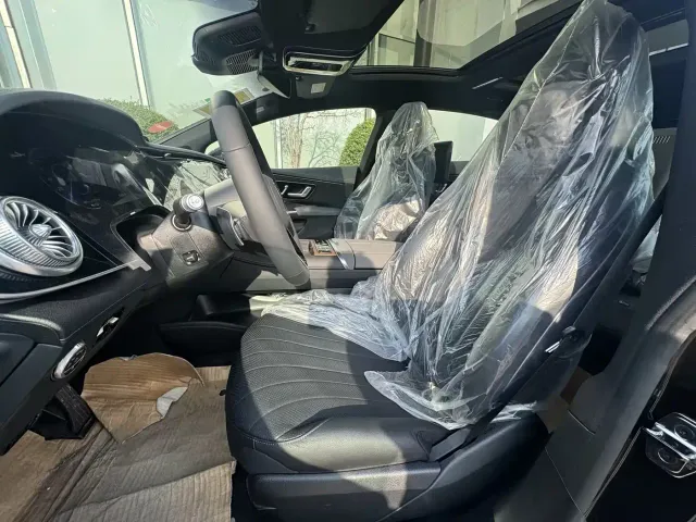 Mercedes-Benz EQS — Фото автомобиля 13