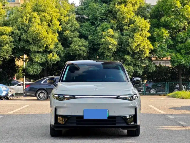 Leapmotor C10 — Фото автомобиля 2
