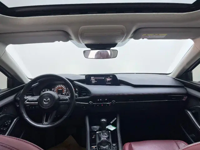 Mazda Axela — Фото автомобиля 25