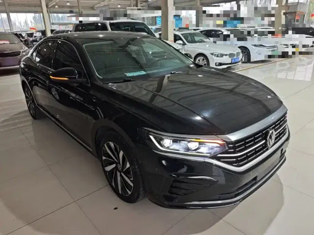 Volkswagen Passat — Фото автомобиля 3