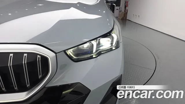 BMW 5 Series G60 — Фото автомобиля 7
