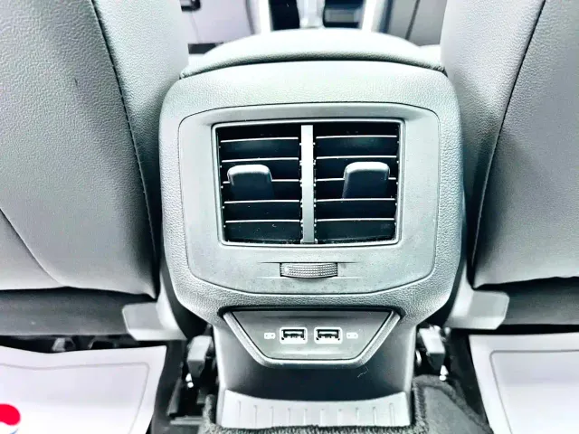 Volkswagen T-Roc — Фото автомобиля 12