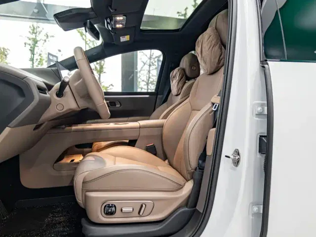Li Auto i6 — Фото автомобиля 14