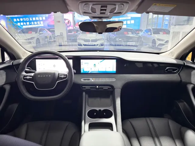 Roewe D7 — Фото автомобиля 11