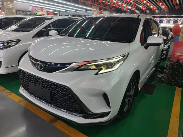 Фотография автомобиля — Toyota Granvia