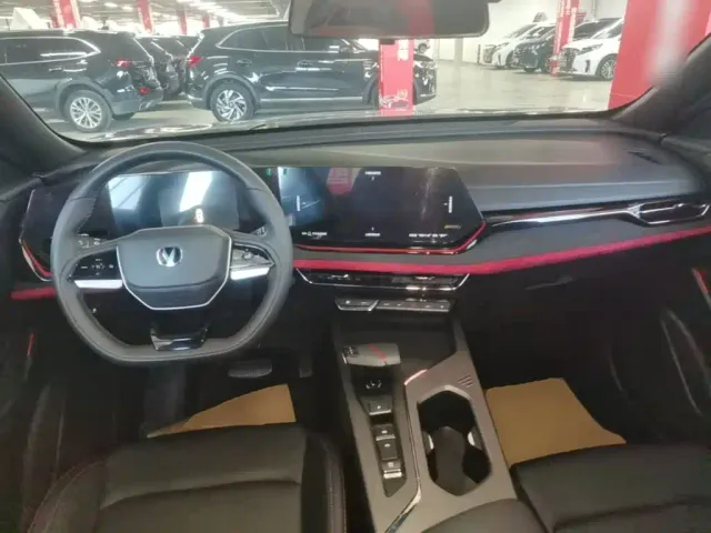 Changan X5 Plus — Фото автомобиля 9