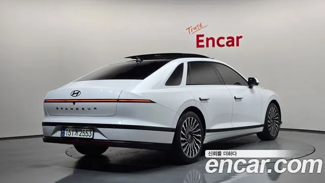 Hyundai Grandeur GN7 — Фото автомобиля 2