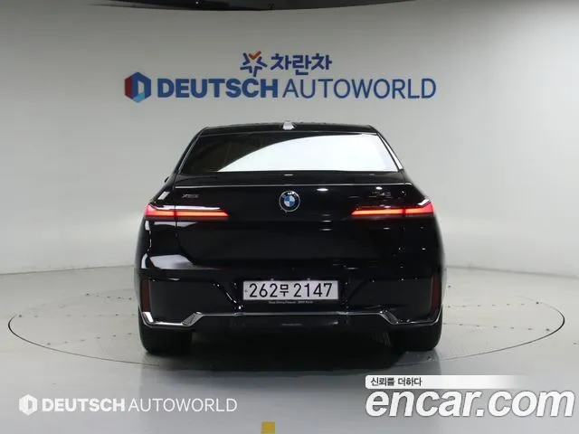 BMW 7-Series — Фото автомобиля 4