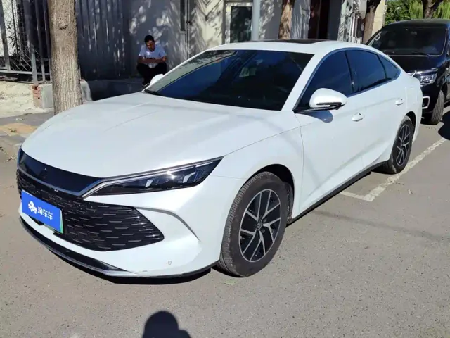 Фотография автомобиля — BYD Qin L