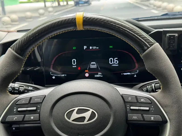 Hyundai Elantra — Фото автомобиля 15