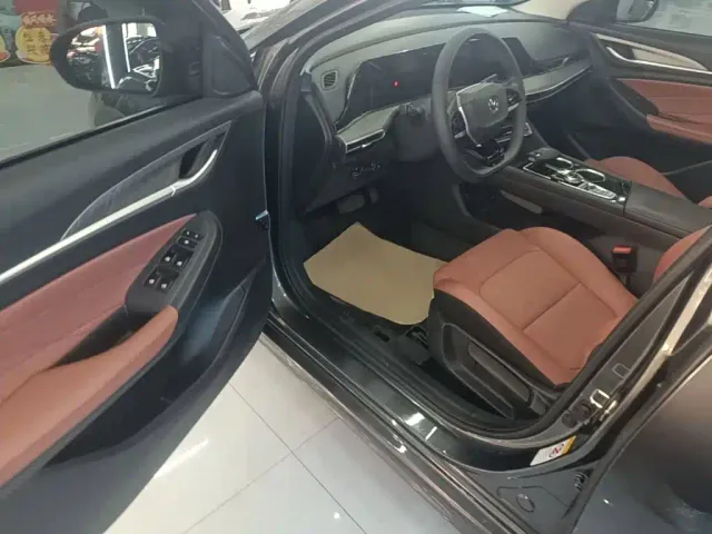 Changan Eado — Фото автомобиля 15
