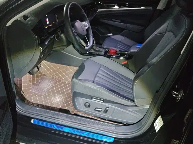 Volkswagen Passat — Фото автомобиля 9