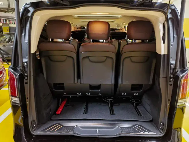Mercedes-Benz V-Class — Фото автомобиля 11