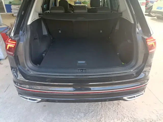 Volkswagen Tiguan L — Фото автомобиля 18