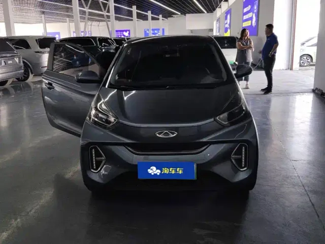 QQ New Energy Little Ant 2022 Facelift Sweet Edition Half Sugar NMC 30.6kWh 30kW 301km — Фото автомобиля 2
