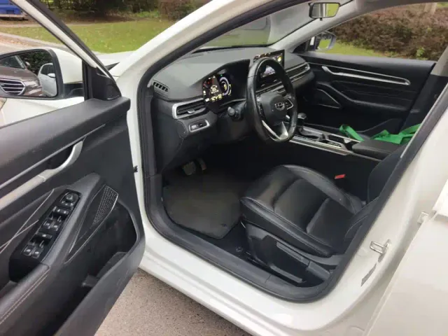 Geely Emgrand — Фото автомобиля 17