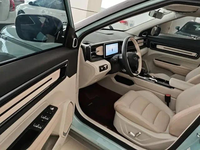 Geely ICON — Фото автомобиля 15