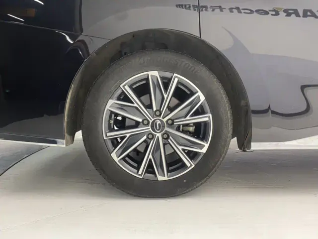 GAC Trumpchi M8 — Фото автомобиля 11