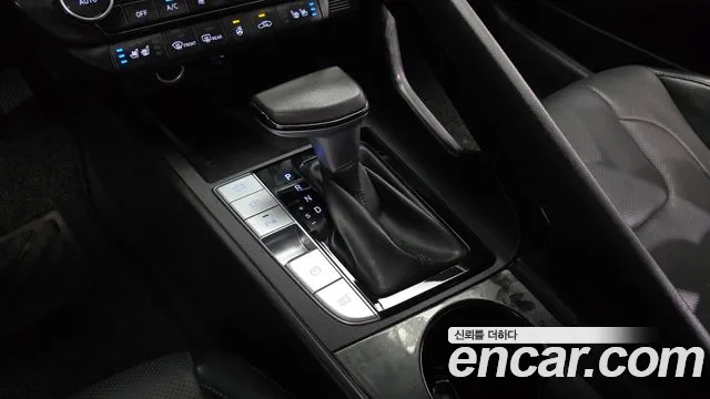 Hyundai Avante CN7 — Фото автомобиля 8