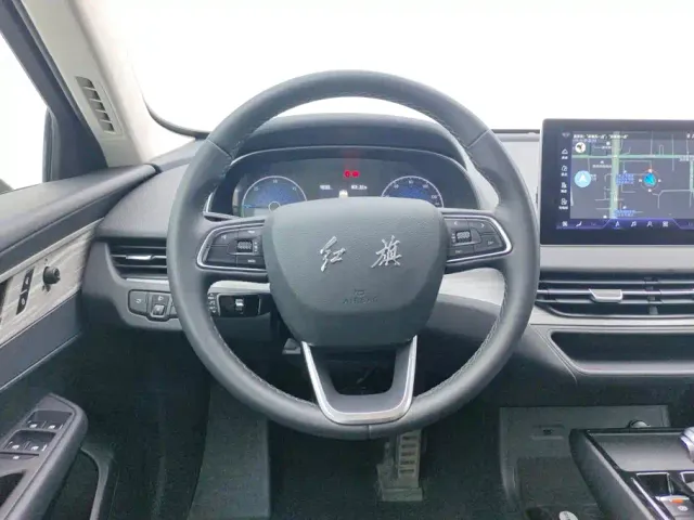 Hongqi E-QM5 — Фото автомобиля 15