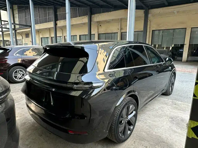 Li Auto L7 — Фото автомобиля 4