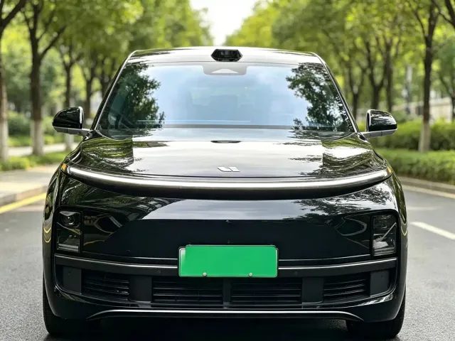 Фотография автомобиля — Li Auto L9