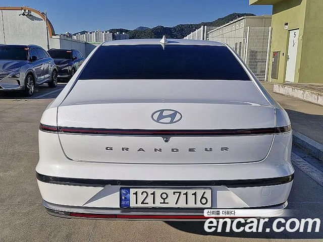 Hyundai Grandeur GN7 — Фото автомобиля 4