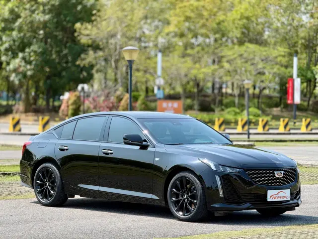 Cadillac CT5 — Фото автомобиля 3