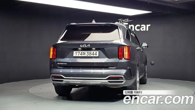 Kia Sorento Sorento 4-е поколение Дизель 2.2 2WD — Фото автомобиля 4