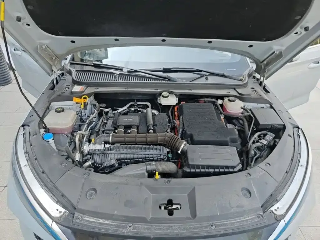 BYD Qin L 2024 DM-i 80KM Leading Edition — Фото автомобиля 21