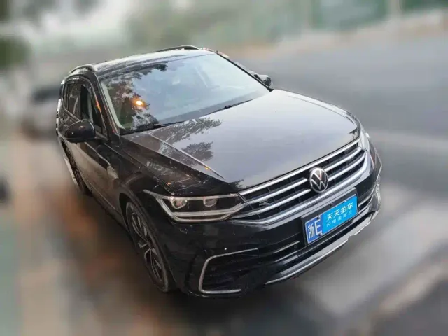 Volkswagen Tiguan L — Фото автомобиля 3