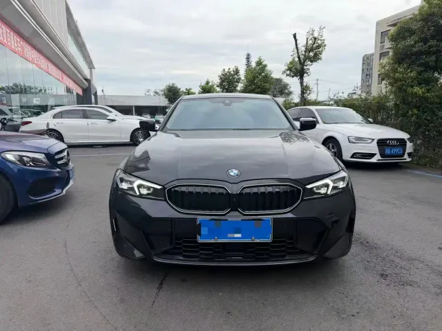 BMW 3 Series — Фото автомобиля 2