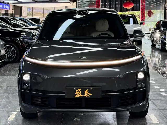 Li Auto L9 — Фото автомобиля 2