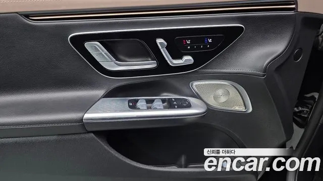 Mercedes-Benz EQE — Фото автомобиля 15