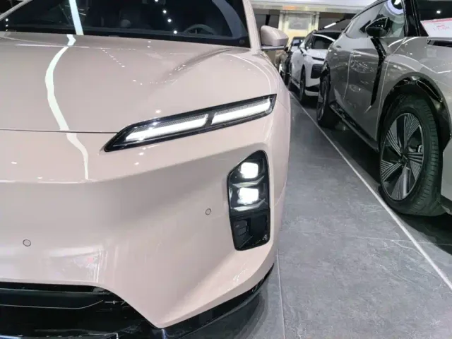 Nio ET5 — Фото автомобиля 23