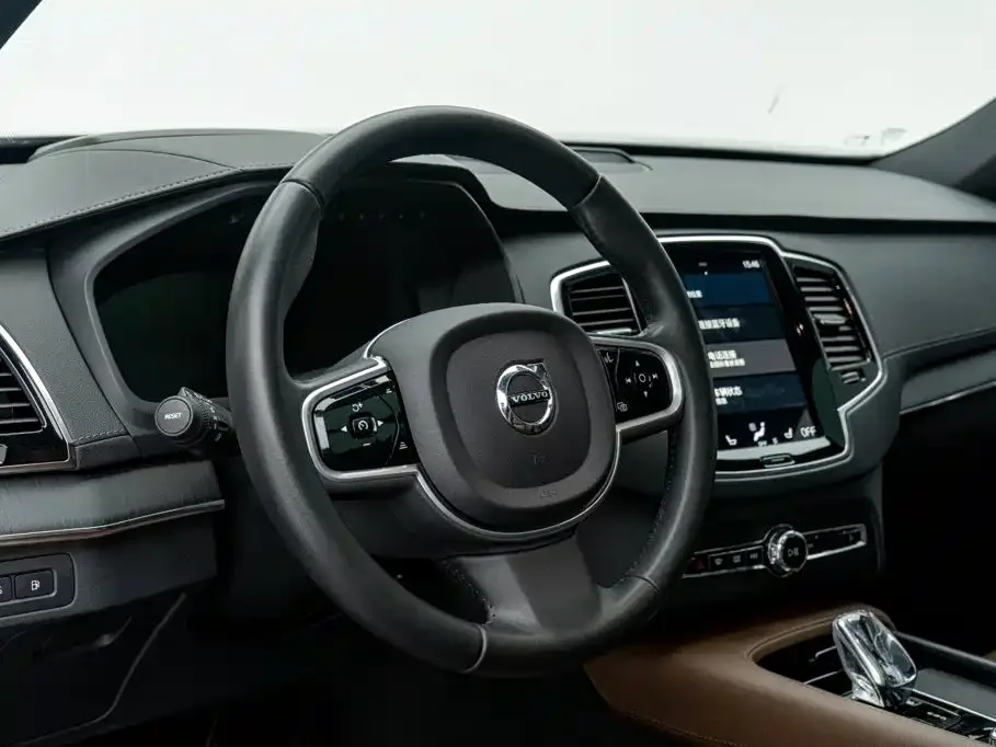 Volvo Volvo XC90 Plug-in Hybrid 2022 E-Drive Hybrid T8 Smart Premium Luxury 7-Seater — Фото автомобиля 10