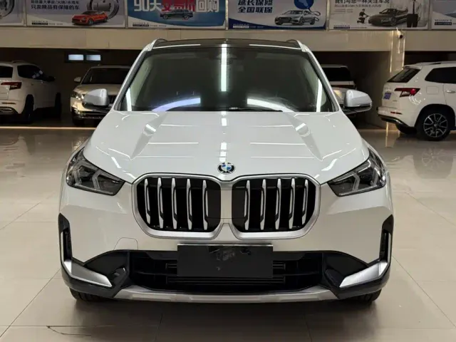 BMW X1 — Фото автомобиля 2