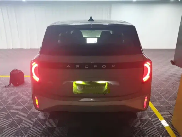 Arcfox Kaola S — Фото автомобиля 5